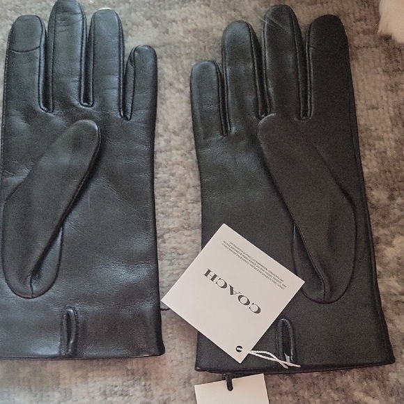 Coach Black Leather Gloves - Picture 2 of 3